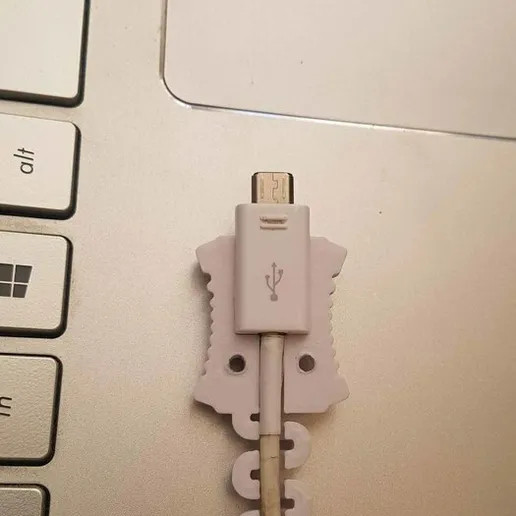 محافظ کابل شارژر مدل S7